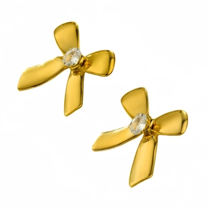 Elegantes pendientes de lazo dorado con circonita ovalada brillante sobre fondo blanco