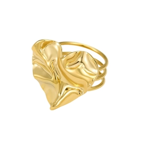 Elegante anello a cuore dorato stropicciato con tripla fascia in acciaio inossidabile