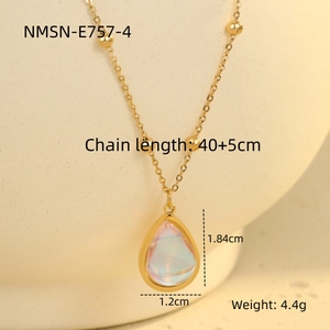 Détail du collier en acier inoxydable plaqué or 18K avec dimensions et informations de poids