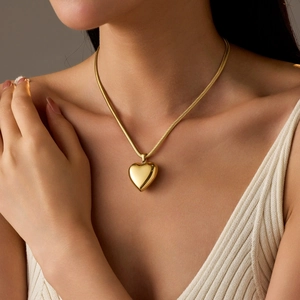 Minimalistische gouden hart hanger ketting met gladde slangenketting voor dames sieraad