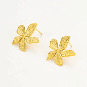 Minimalist 18k gold plated stainless steel 3D flower stud earrings with brushed texture