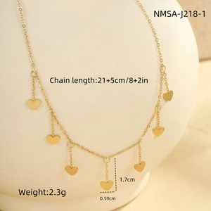 Detailansicht der goldene mehrlagige Herz-Fußkette mit 21+5cm Größe und Gewichtsangaben