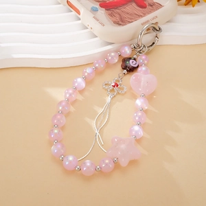 Bijou de téléphone en perles roses avec cœurs, trèfle et pompons argentés élégants