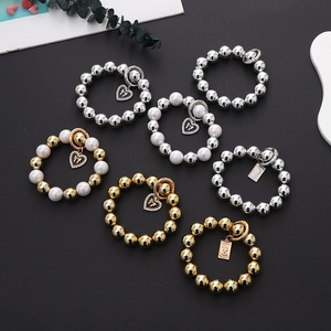 Chaîne de Téléphone Bracelet en Perles Style Ins pour Femmes Plastique Résine Cœur Métallique Portrait Pendentif Dragonne Anti-Chute Accessoire de Mode