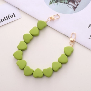 Catena per telefono con perline a cuore verde opaco e moschettoni dorati per accessori