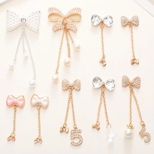 Ciondolo Fiocco in Lega Con Perla Artificial Sintetica Strass Nappina Accessorio per Creazione Gioielli Fai da Te Decorazione Scarpe