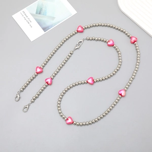 Silberne Perlen-Handykette mit rosa Herzen und doppelten Karabinerverschlüssen