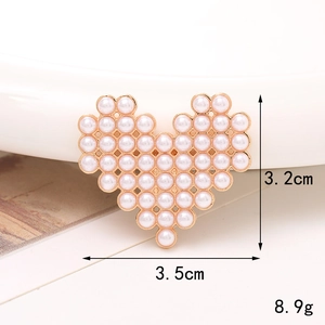 Elegante ciondolo a forma di cuore in lega di zinco con perle per scarpe e accessori fai-da-te