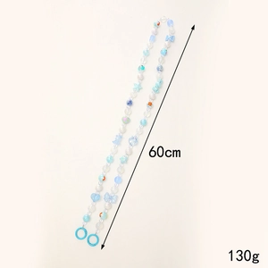 Chaîne de téléphone bleue de 60cm avec perles peintes à la main et breloques coeur