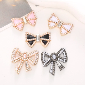 Ensemble de breloques nœuds DIY avec perles et strass pour coques de téléphone et sabots