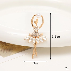 Broche élégante danseuse de ballet avec strass blancs et perles en métal doré