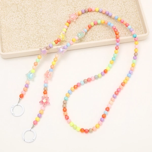 Bandoulière en perles acryliques colorées avec étoiles et doubles anneaux en métal