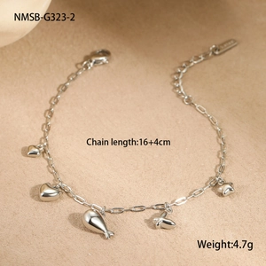 Vue détaillée du bracelet papillon en acier inoxydable argenté avec chaîne de 16+4 cm