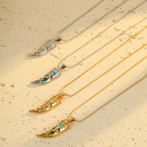 Fashionable horn pendant necklace with colorful zircons in gold and silver plating