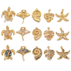 Set de 15 colgantes de acero inoxidable con estrellas de mar y conchas naturales
