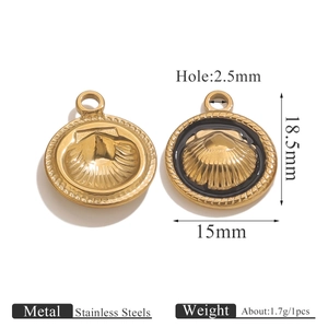 Dimensions du pendentif coquillage avec bordure torsadée et finition dorée polie