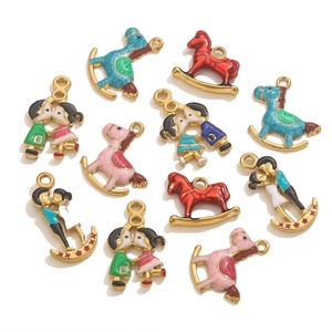 Pendentifs colorés en émail cheval à bascule et couple pour bijoux DIY créatifs