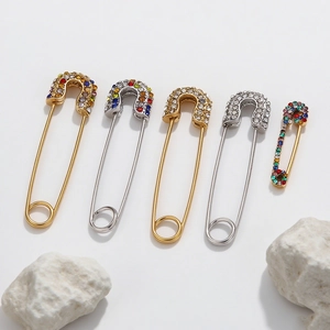 Ensemble de cinq broches épingles de sûreté en acier inoxydable avec strass colorés or et argent