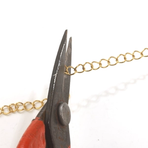 Flat O-shaped gold stainless steel chain link for DIY jewelry making and accessories