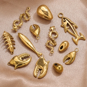 Polierte goldene Ozean-Anhänger mit Meerestieren für DIY Halsketten und Armbänder