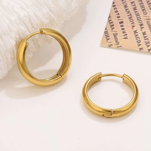 Minimalist 18K gold plated stainless steel hoop earrings with polished finish and snap closure