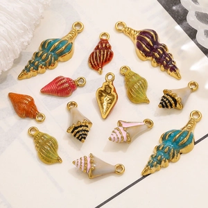Pendentifs en émail et acier doré en forme de conque pour bijoux DIY colorés