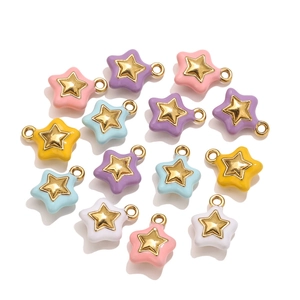 Emaille sterbedels met gouden sterinleg in de kleuren roze, paars, geel en lichtblauw