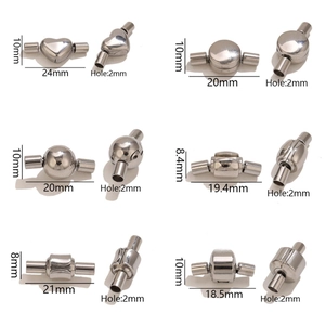 Detailansicht verschiedener Edelstahl-Verschlüsse für Armbänder mit 2mm Lochmaß-Angaben