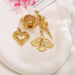 Vergulde roestvrijstalen hangers inclusief hart- en aderontwerpen voor DIY-sieraden