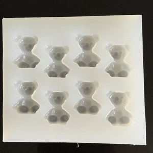 Moule en silicone DIY pour loisirs créatifs avec huit formes d'oursons 3D en blanc