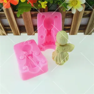 Dettaglio degli stampi in silicone angelo 3D e artigianato con trame fini delle ali