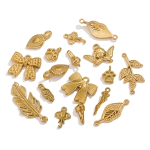Divers pendentifs en acier inoxydable doré comme papillon et feuille pour bijoux DIY