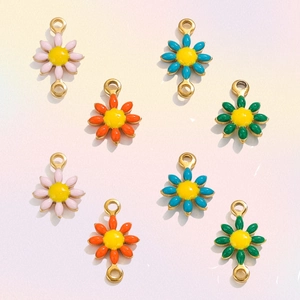 Colorful daisy flower connector pendants in 18K gold plating for DIY jewelry making