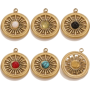 Sechser-Set goldene Edelstahl-Sonnenanhänger mit bunten Naturstein-Inlays im Vintage-Stil