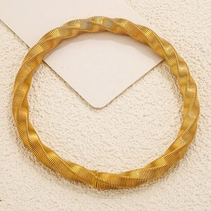 Bracciale a fascia regolabile in acciaio inossidabile dorato con trama a maglia intrecciata