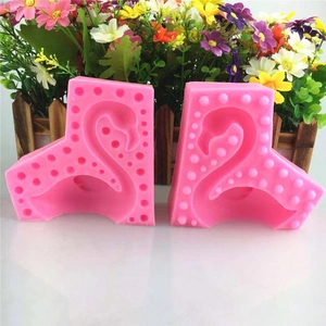 Pink flamingo silicone molds for DIY fondant cake decorating and plaster crafting