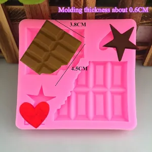 Pink silicone waffle mold for DIY chocolate and heart-shaped desserts, 0.6cm thickness