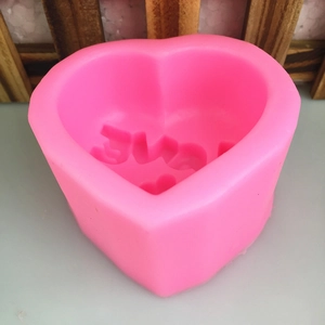 Moule en silicone en forme de cœur rose avec lettrage LOVE pour la pâtisserie et le savon DIY