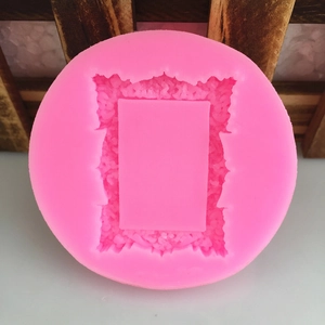 Round pink silicone mold for DIY European photo frame fondant and cake decorating