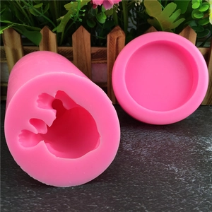 DIY pink silicone bulldog mold with base for car aromatherapy and plaster soap making