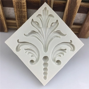 European embossed totem silicone mold with acanthus leaf patterns for fondant cake borders