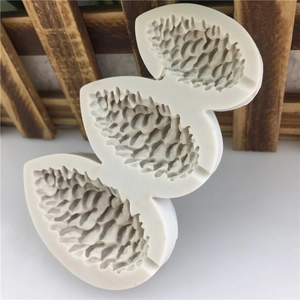 Pinecone shaped silicone fondant mold for DIY Christmas cake decoration and chocolate making