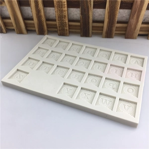 Moule en silicone avec 26 lettres anglaises pour la pâtisserie et le chocolat DIY