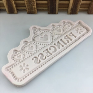 Princess crown silicone mold with heart pattern for fondant cake decoration