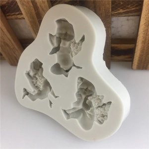 Moule en silicone avec trois petits anges ailés pour décoration de gâteau et chocolat DIY