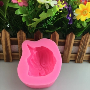 Rosa Silikonform in Einhorn-Optik für handgemachten Fondant, Schokolade und Kuchendekoration