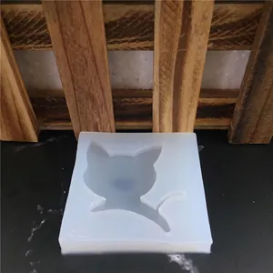 Moule en silicone en forme de chat pour bougies d'aromathérapie et travaux manuels en résine