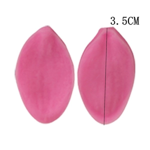 Detail of pink leaf-shaped silicone fondant mold with texture and 3.5cm height