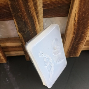 Wings shaped silicone mold for fondant cake decorating and handmade aromatherapy candles