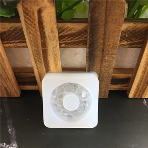 Silicone mold with traditional Chinese circular pattern for fondant and resin crafts